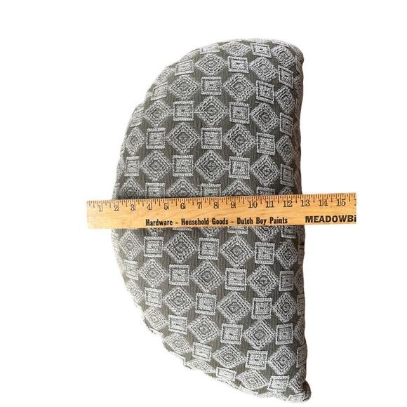 Large half circle heavy/think throw pillow!greenish/gray.Geometric print.15"long - Picture 3 of 4